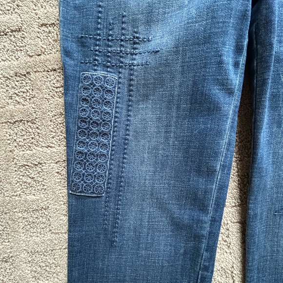 Chico’s So Slimming Girlfriend Slim Ankle Jeans. U.S. size 4R Chico’s size 0 - Picture 4 of 11